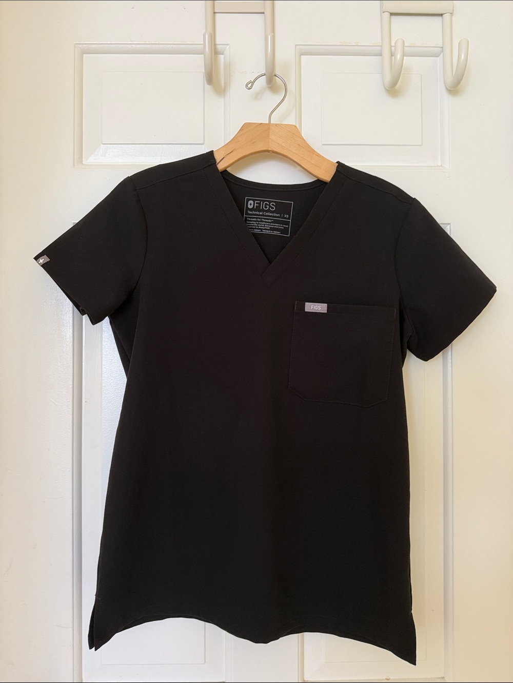Figs Black Caterina One-Pocket Scrub Top size XS